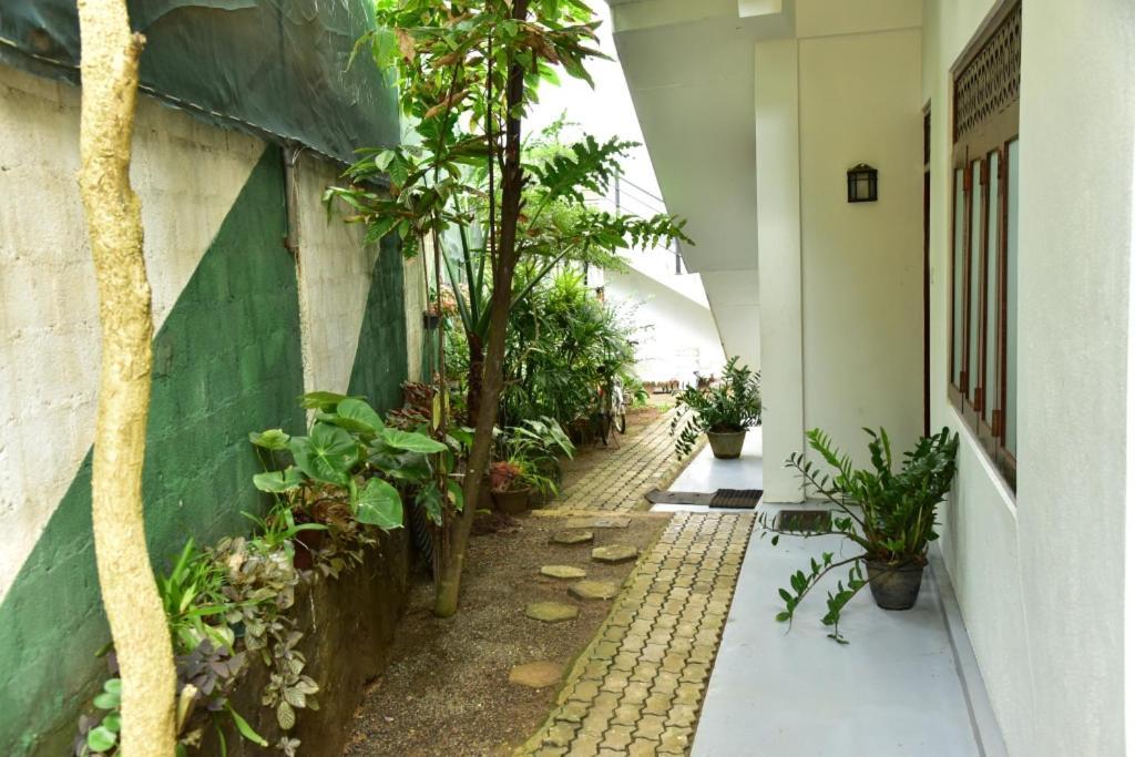 Relax Inn Hikkaduwa Exterior foto
